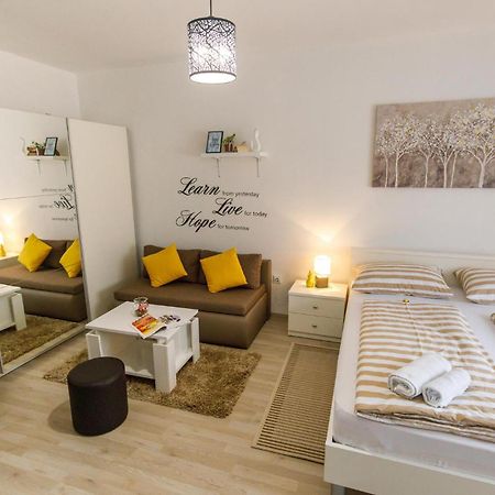 Gorgeous Home In Knin With Kitchen Kovacic Exterior foto