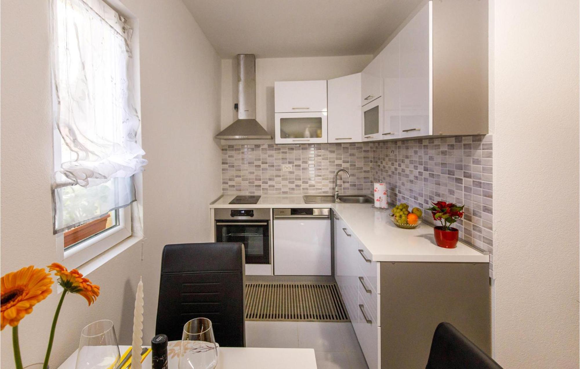 Gorgeous Home In Knin With Kitchen Kovacic Exterior foto